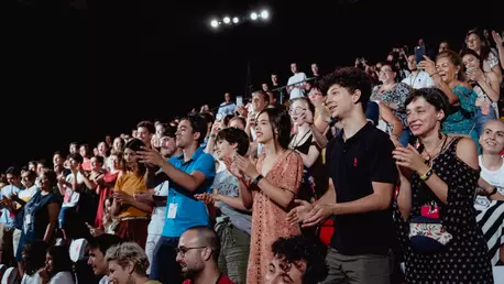 3 alumni Ideo Ideis despre ce a făcut festivalul pentru ei (și pentru alți adolescenți pasionați de teatru)