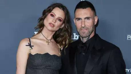 Behati Prinsloo este însărcinată cu al treilea copil. Cum a fost surprinsă soția lui Adam Levine