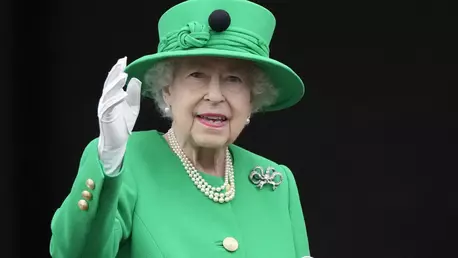 Regina Elisabeta a II-a ar putea fi înmormântată purtând doar două bijuterii speciale