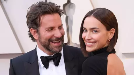 Irina Shayk și Bradley Cooper, undercover de Halloween pe străzile din New York