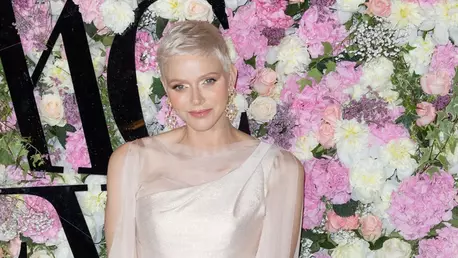 Prințesa Charlene de Monaco, apariție strălucitoare în timpul unui eveniment de Sărbători de la Crucea Roșie