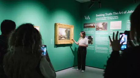 Art Safari încheie 2022 cu peste 120.000 de vizitatori și continuă în 2023 parteneriatul istoric cu marele muzeu londonez Victoria and Albert