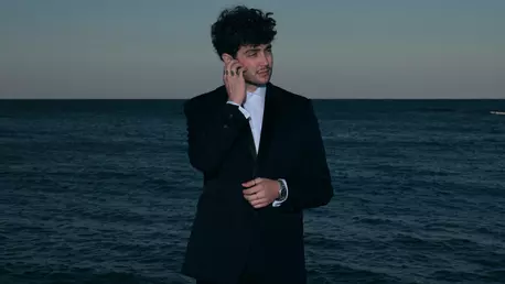 Nikita Dembinski, la intersecția dintre fotograf și muzician: "O mare parte din identitatea mea se află în procesul de a scrie muzică"