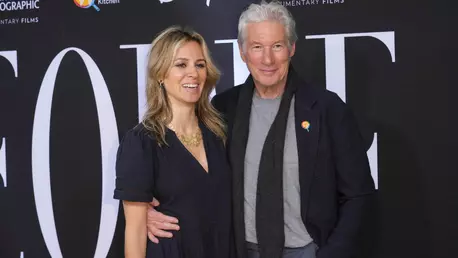 Richard Gere și soția lui, Alejandra Silva, au impresionat pe covorul roșu