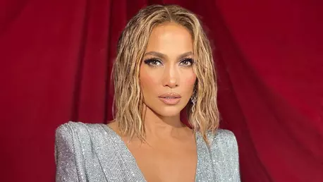 Jennifer Lopez, apariție spectaculoasă la lansarea noii sale colaborări de modă