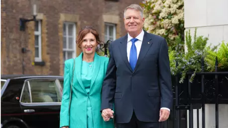 Dispută între Irina Schrotter și Eli Lăsean, designerii care au ales ținutele lui Carmen Iohannis pentru încoronarea Regelui Charles al III-lea