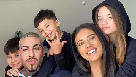 Antonia și Alex Velea, ținta criticilor pe internet. Cum i-au îmbrăcat pe băieții lor în prima zi de școală: "Așa i-ai trimis?"