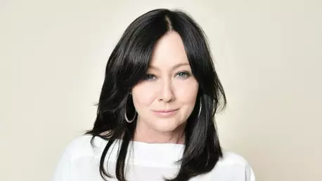 Shannen Doherty, reuniune emoționantă cu actorii din Beverly Hills, 90210. Ce a declarat actrița, diagnosticată cu cancer de sân în stadiul 4