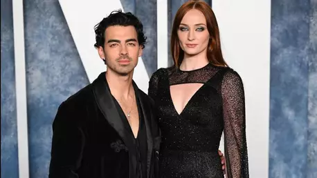Sophie Turner îl acuză pe Joe Jonas în instanță că i-a răpit copiii. Reacția cântărețului