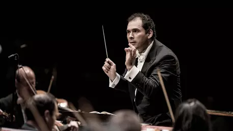 Tugan Sokhiev, unul dintre cei mai apreciați dirijori ai lumii,din nou pe scena Festivalului Internațional George Enescu