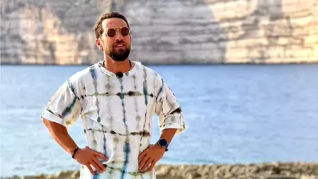 Ce show ar urma să prezinte Dani Oțil la Antena 1