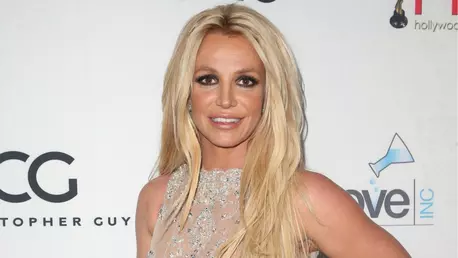 Cum au fost surprinși băieții lui Britney Spears, Sean Preston și Jayden, alături de tatăl lor, Kevin Federline, după mutarea în Hawaii