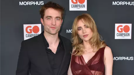Suki Waterhouse și Robert Pattinson vor deveni părinți. Artista a făcut anunțul într-un mod inedit: "Ar putea să vă distragă atenția"