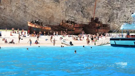 Ți-e dor de un sejur mediteranean autentic? Pregătește-ți bagajele pentru o vacanță în Zakynthos!