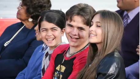 Copiii lui Michael Jackson, Prince, Paris și Blanket, apariție inedită pe covorul roșu la "MJ: The Musical"