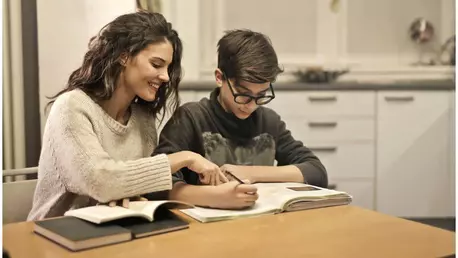 Parentingul modern – cum să îți responsabilizezi adolescentul cu privire la utilizarea internetului