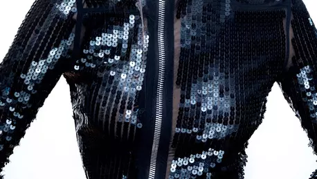 ELLE FASHION: Le Rouge