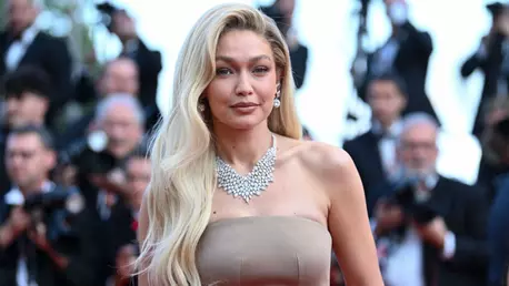 Vedete despre care nu știai că au conturi secrete pe social media