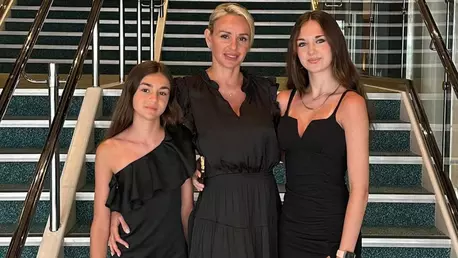 Catrinel Sandu a dezvăluit că nu mai păstrează legătura cu tatăl fiicelor sale. Care e motivul: "Nu avem niciun fel de comunicare"