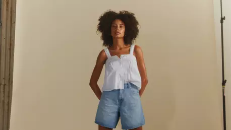 Articolele esențiale de vară Levi’s devin mai sofisticate cu materiale mai ușoare