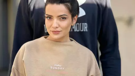 Cum s-a fotografiat pe plajă actrița Anca Dinicu, însărcinată cu primul copil: "Spuneți că m-am îngrășat..."