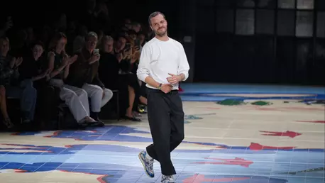 Matthieu Blazy este noul director de creație al casei Chanel