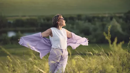 Menopauza NU trebuie să fie un chin - cum să treci mai ușor peste simptomele și provocările acestei etape