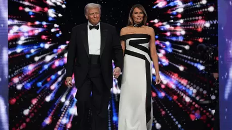 Aparițiile Melaniei Trump la evenimentele de învestire ale lui Donald Trump, puse la îndoială. Detaliul regăsit în rochia de bal a Primei Doamne