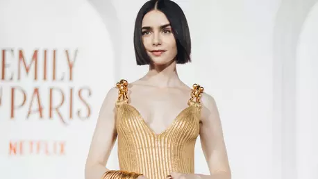 Lily Collins a împărtășit o imagine adorabilă cu fiica ei, Tove: „Fericire absolută”