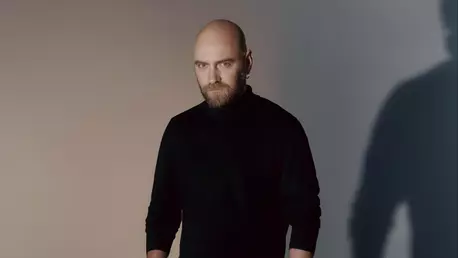 Schimb de designeri la Mugler: Miguel Castro Freitas îl înlocuiește pe Casey Cadwallader