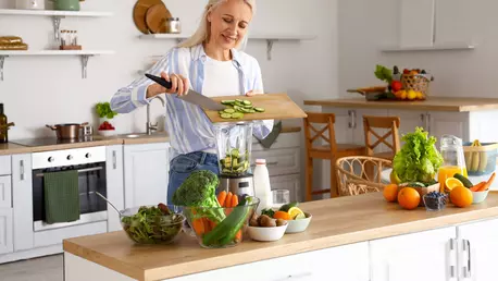 Procesul de îmbătrânire începe în intestin: mănânci greșit, îmbătrânești pe repede-înainte! Legătura dintre microbiom și simptomele menopauzei