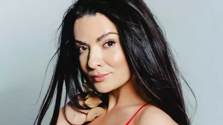 Anca Dinicu, imagini rare alături de partenerul ei și fiul lor: "Ne trezim zâmbind zi de zi