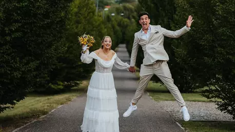 Ilona Brezoianu și soțul ei, ședință foto superbă înainte de a deveni părinți. Cum a apărut actrița, care este însărcinată în ultimul trimestru: "Sunt foarte happy"