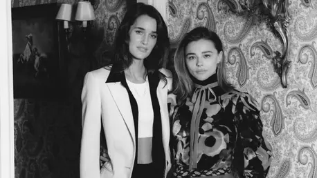 Actrița Chloë Grace Moretz și modelul Kate Harrison s-au căsătorit după 7 ani de relație