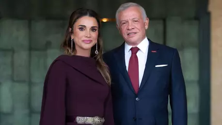 Regina Rania a Iordaniei a dezvăluit o nouă imagine de colecție cu ocazia zilei sale de naștere