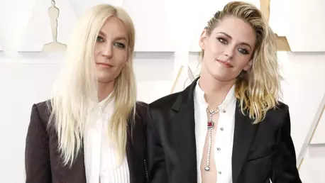 Kristen Stewart, primul film ca regizoare. Actrița a pășit pe covorul roșu alături de soția ei, Dylan Meyer