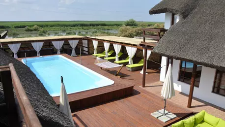 Teambuilding cu aer de vacanță: când echilibrul dintre muncă și liniște se găsește în Delta Dunării