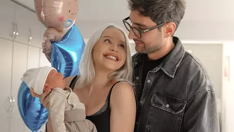 Cum s-a schimbat relația dintre Carmen Grebenișan și iubitul ei, de când au devenit părinți: "Dacă putea..."