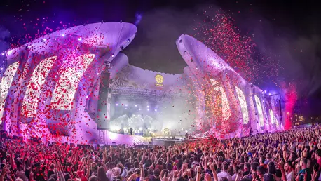 UNTOLD Dubai a atras peste 190.000 de participanți la cea de-a doua ediție – un succes răsunător în cel mai spectaculos loc din lume, Dubai Parks™ & Resorts