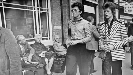 Antony Price, designer-ul din spatele lui Bowie, a murit la vârsta de 80 de ani