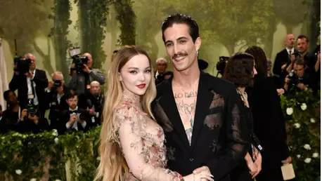 Fostul solist al trupei Måneskin, Damiano David, și artista Dove Cameron s-au logodit. Primele imagini cu inelul cu diamante