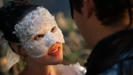 EXCLUSIV: De vorbă cu Yerin Ha și Luke Thompson, protagoniști în sezonul 4 din Bridgerton