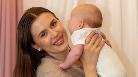 Emily Burghelea a botezat-o pe fiica ei, Elisabeta Teodora. Imagini inedite de la eveniment: "Am fost extrem de emoționată"