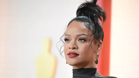 Rihanna, accident vestimentar la prezentarea de modă a lui A$AP Rocky. Ce s-a întâmplat cu ținuta ei