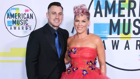 Pink, reacție tranșantă pe fondul zvonurilor privind divorțul de Carey Hart: "Vreți să le spuneți și copiilor mei?"