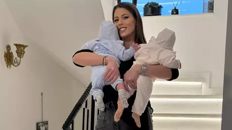 Roxana Nemeș și-a botezat gemenii. Primele declarații ale artistei despre eveniment: "A fost una dintre cele mai emoționante zile"