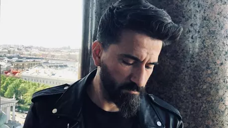 Tibi Clenci, unul dintre cei mai cunoscuți directori creativi și fotografi de modă din România, va avea o nouă expoziție la Paris