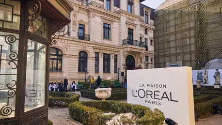 La Maison L’Oréal, deschis publicului larg la Palatul Ghica. Nadia Comăneci a fost prezentă la inaugurare