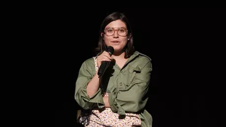Regizoarea Irisz Kovacs experimentează continuu în teatru: "Nu merită pentru un chicot al unui spectator să atingi demnitatea unor grupuri"