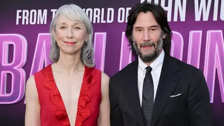 Keanu Reeves, apariție rară alături de iubita sa, Alexandra Grant. Cum au fost surprinși cei doi pe covorul roșu